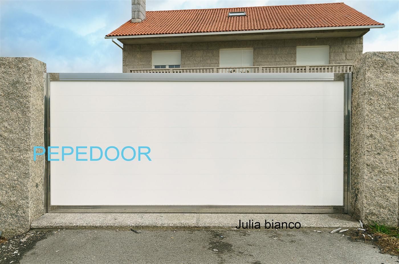 Puerta Julia blanco