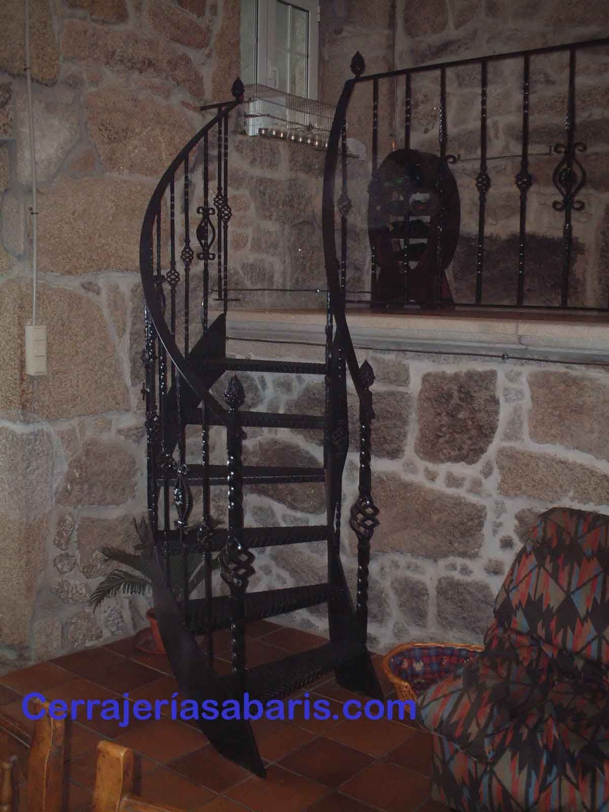Escalera de caracol forjada