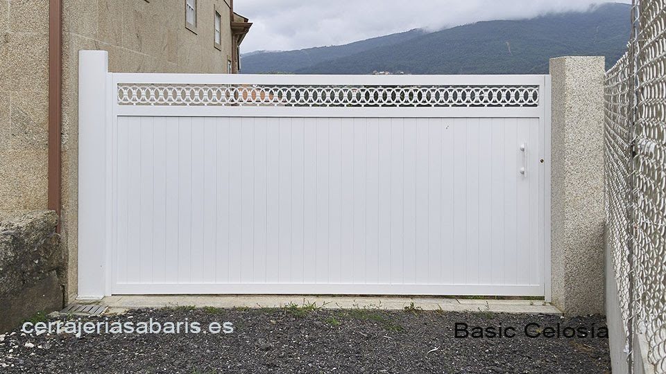Portal Basic con celosía en blanco