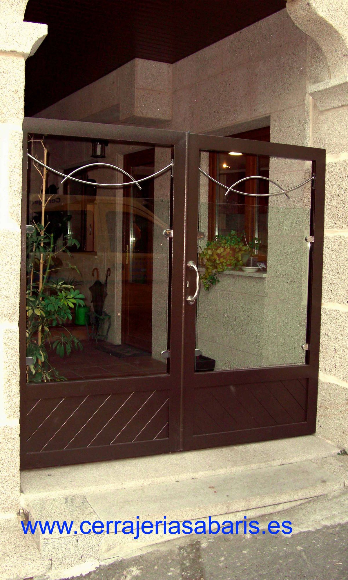Puerta aluminio con cristal